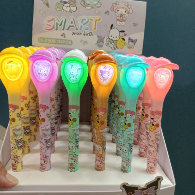 

Pulpen topi hat ada lampu 2797 CINNAMOROLL POMPOMPURIN KUROMI POCHACOO MY MELODY