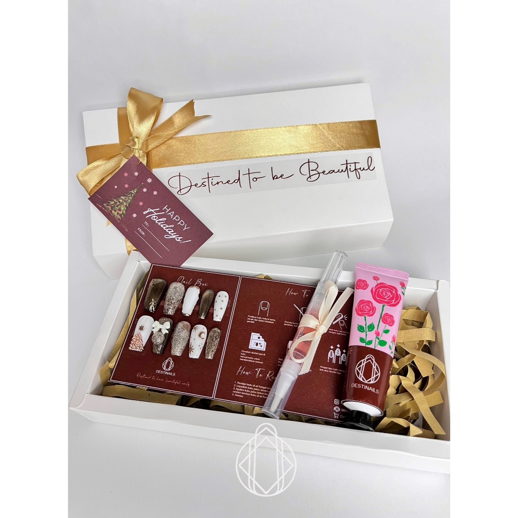 

Hampers Premium Set Press on Nails Christmas Edition by Destinails