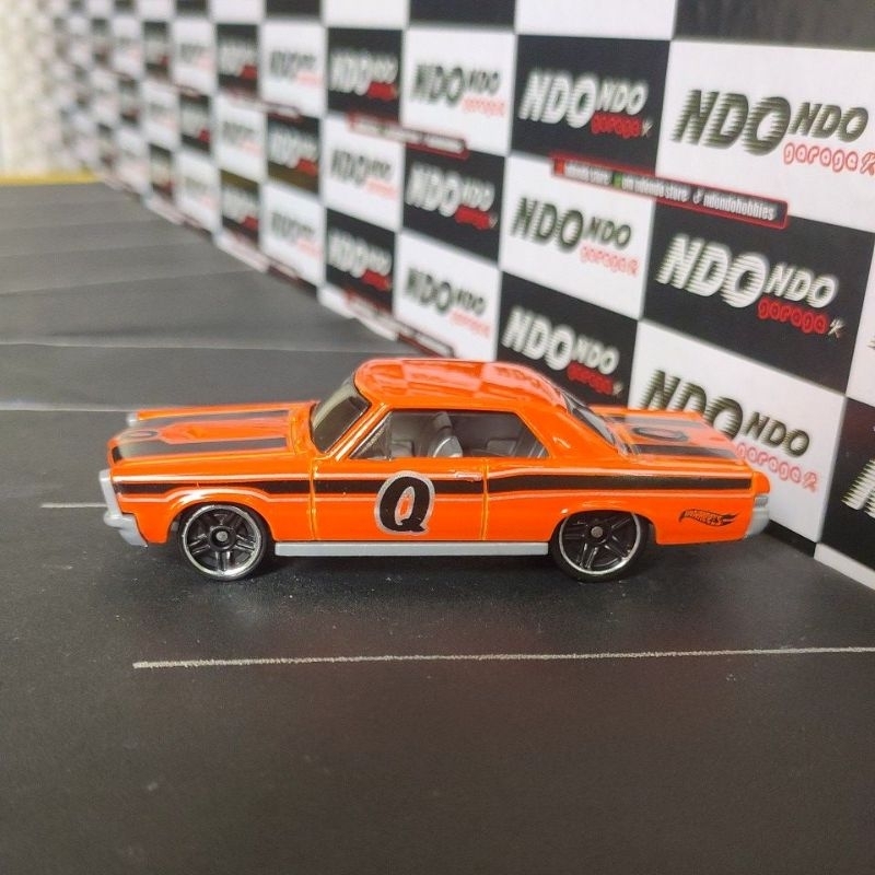 Hot Wheels '65 Pontiac GTO Orange New Loose Giftpack 2023