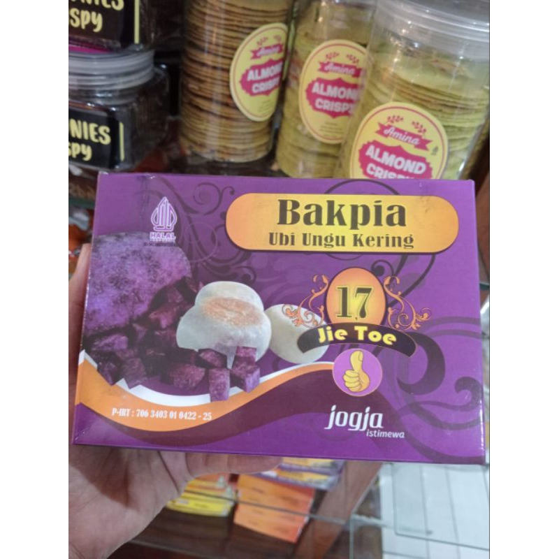 

Bakpia Pathok 17 Jie Toe Ubi Ungu