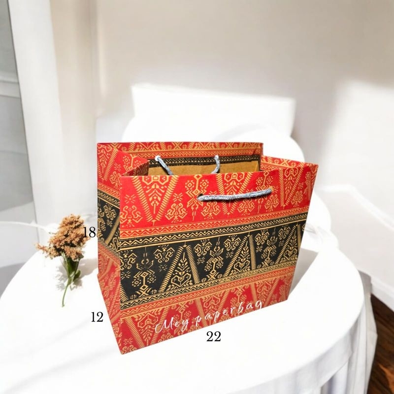 

Isi 12 (1 LUSIN) Paper Bag R5 Landscape 22x18 Polos dan Motif