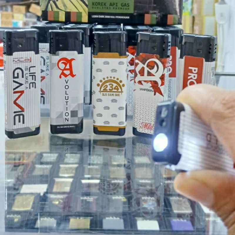 Korek api Bara Magnet G2000 NEW YORK + lampu senter / korek api / pemantik