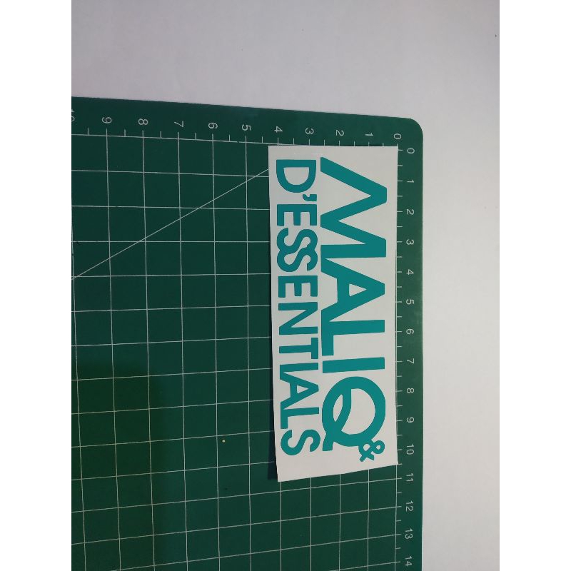 

maliq & d'essentials