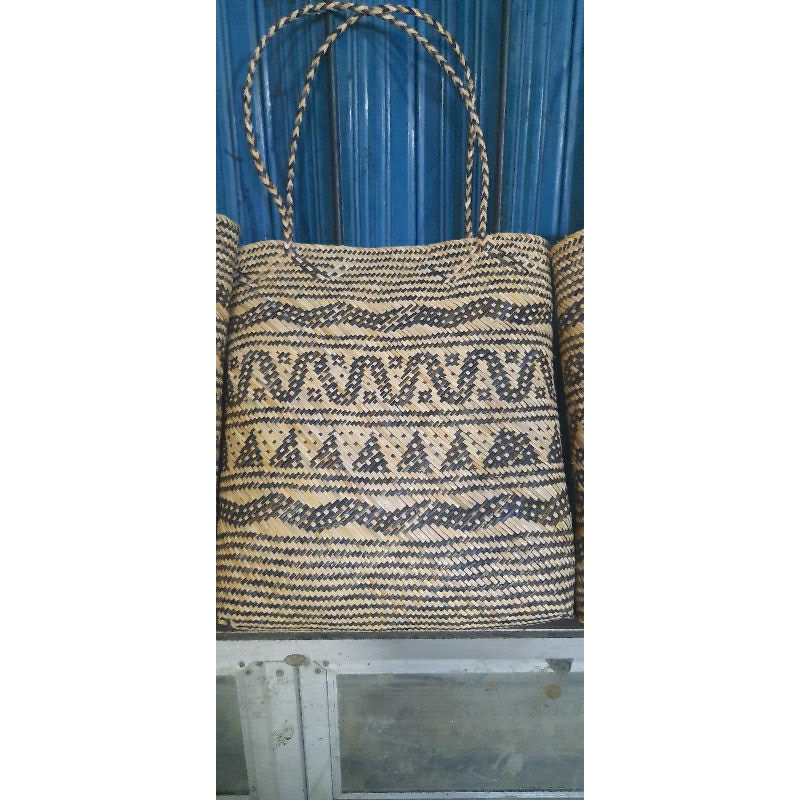 TAS ROTAN TRADISIOANAL KALIMANTAN