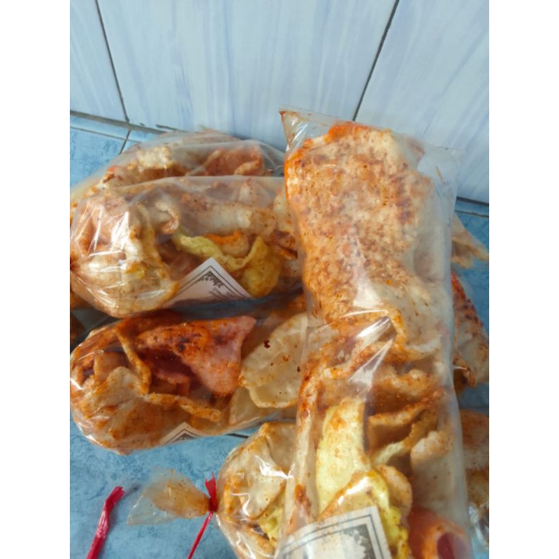 

4PCS KERUPUK MELARAT BUMBU PEDAS / KERUPUK GORENG PASIR / KERUPUK MARES CIREBON