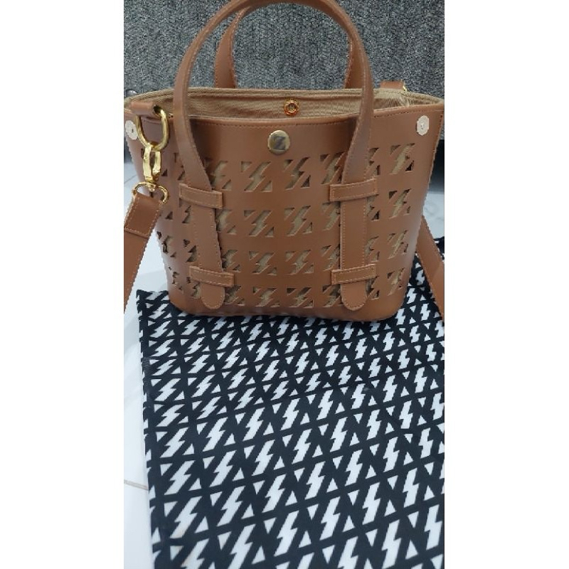 Preloved Tas Zaskia Sungkar