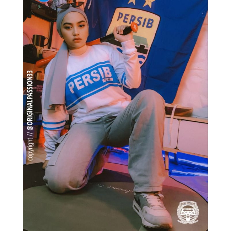 Kaos Lengan Panjang Persib "Monita"