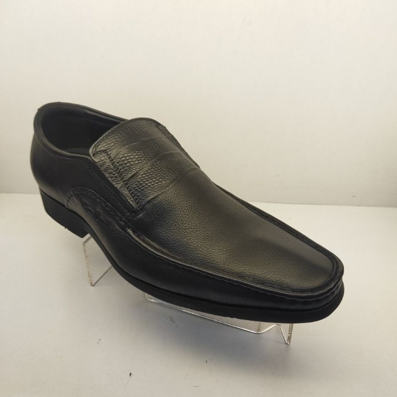 sepatu kerja pria formal pierre cardin 1801