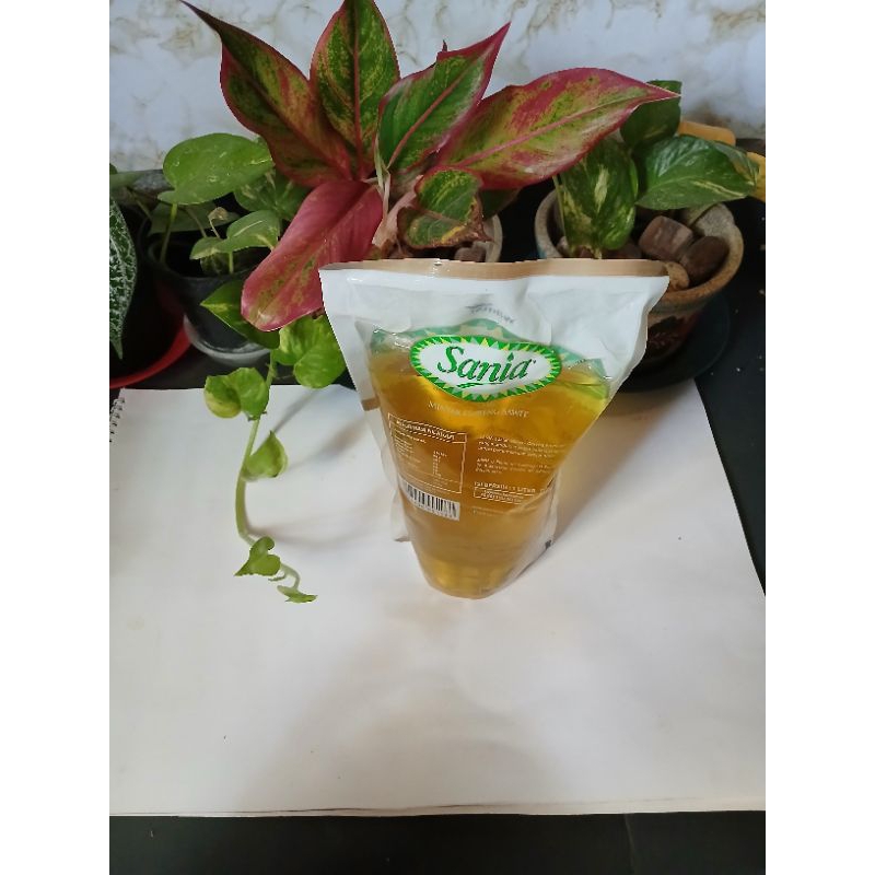 

Sania Minyak Goreng Pouch 1 Liter