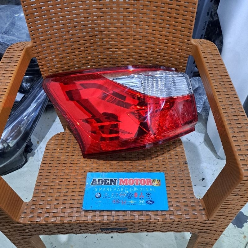 Stoplamp lampu belakang isuzu mux original