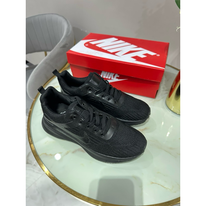 sepatu NIKE olahraga