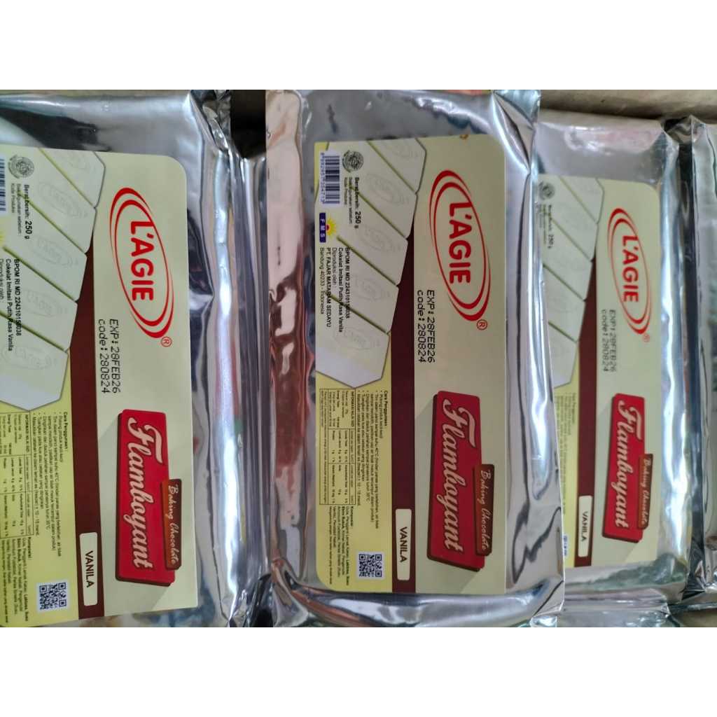 

Coklat L'agie batang rasa Vanilla/white FLAMBOYAN Rasa Kemasan 250 GR