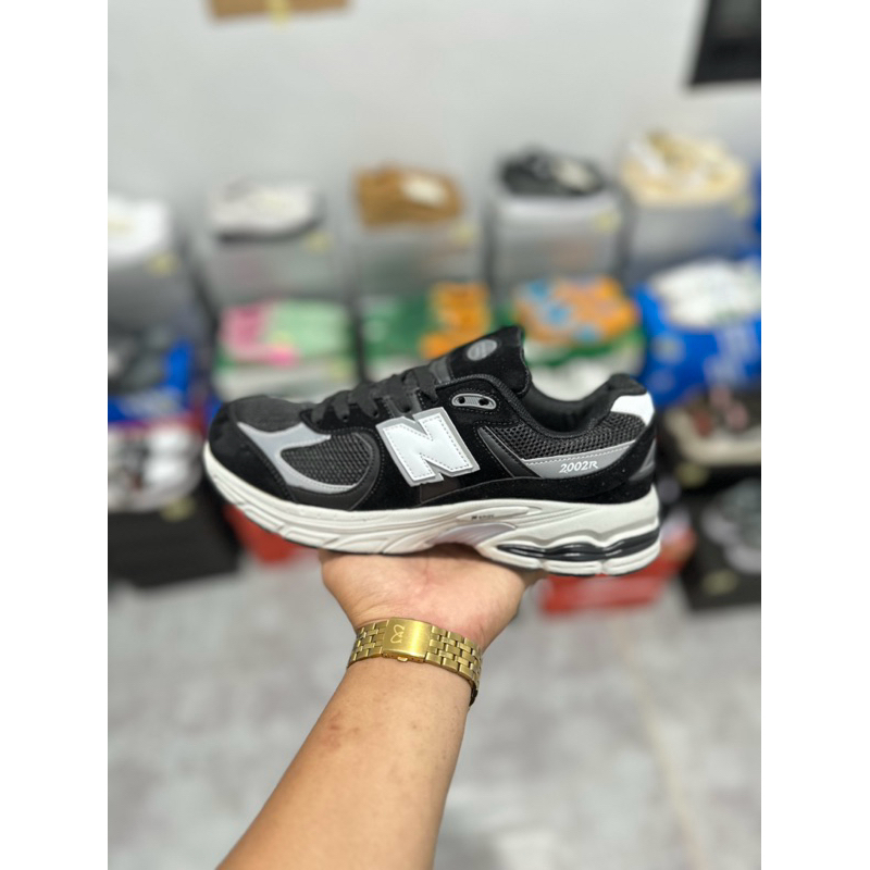 Sepatu New Balance 2002 R Black White - NB 2002R Authentic