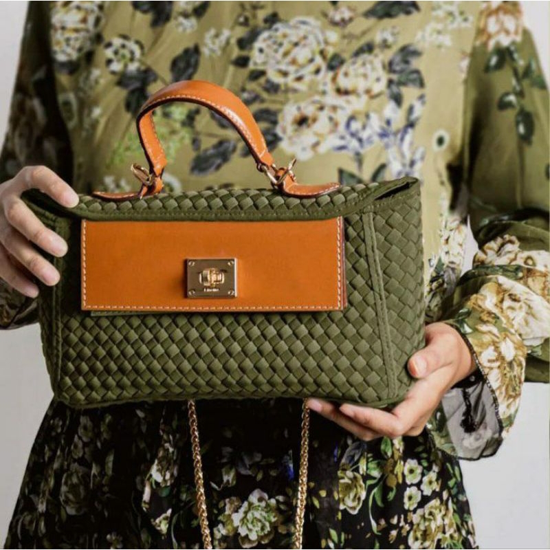 Linette gillie clutch anyam/ clutch bag