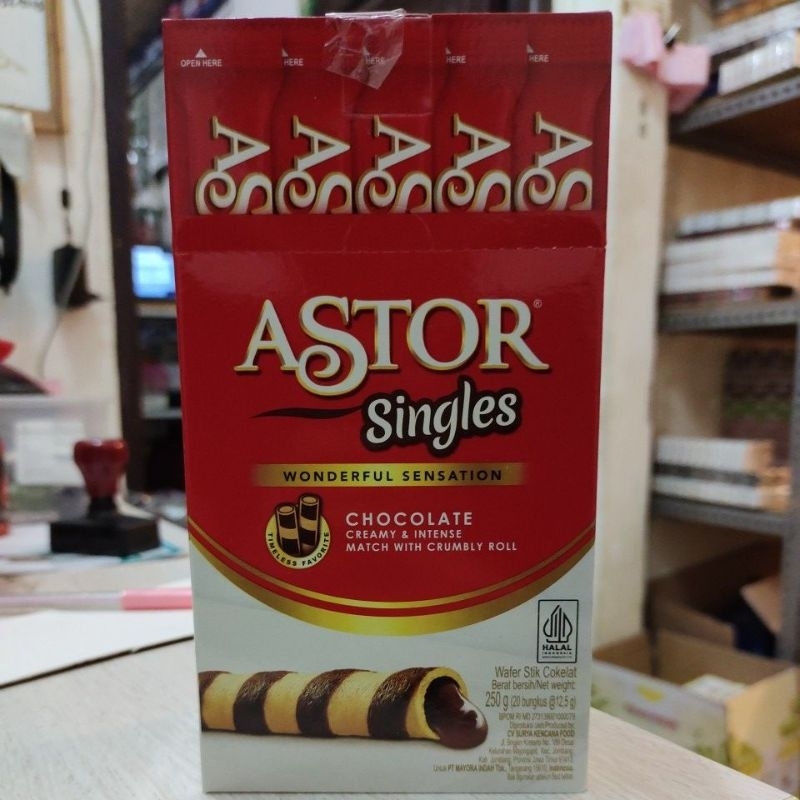 

Astor singles chocolate 1box isi20pcs