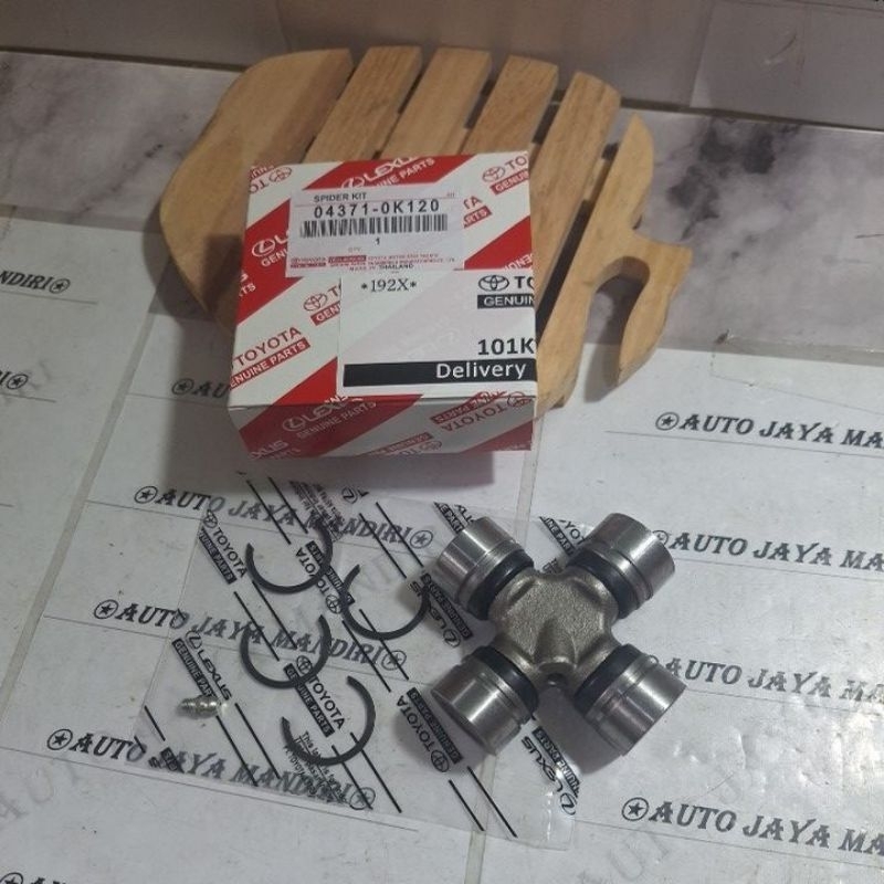 Universal joint innova reborn Disel Hilux Revo Merk Toyota 04371-0K120