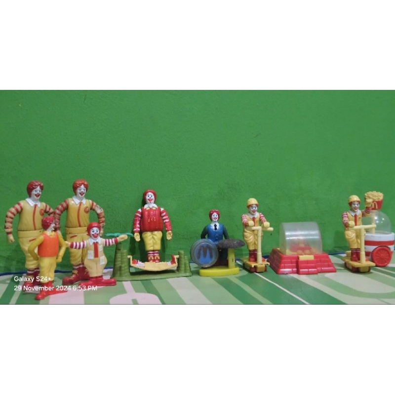 Mainan McD Ronald