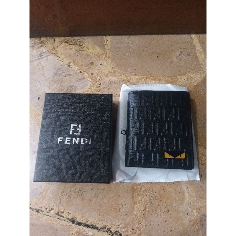 dompet pria fendi dompet berdiri pria fendi