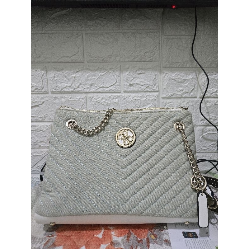 tas Gu**s denim warna biru soft PRELOVED