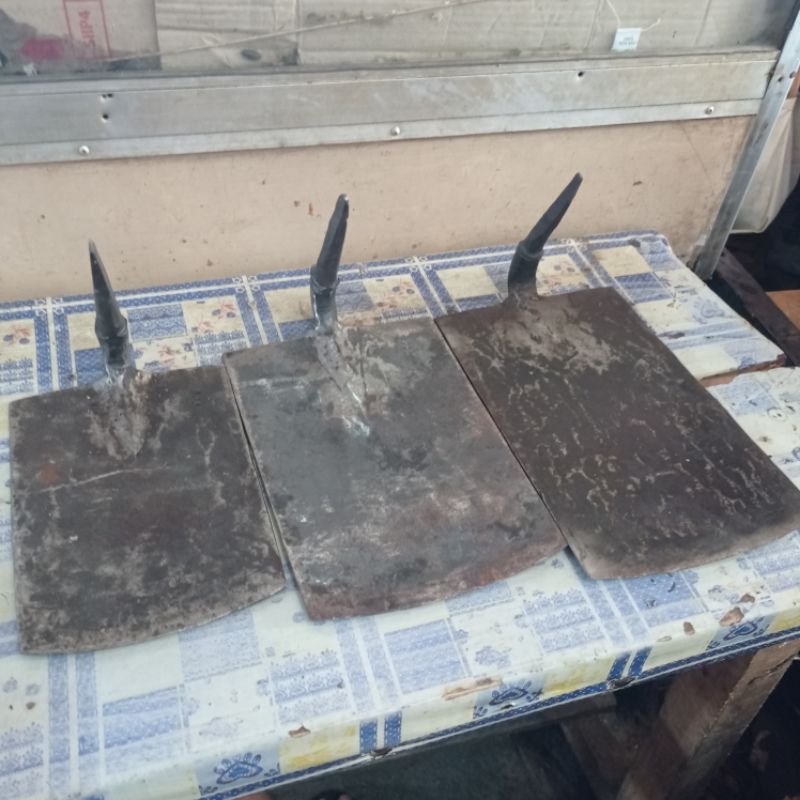 Cangkul rencong garut / cangkul tanah asli baja