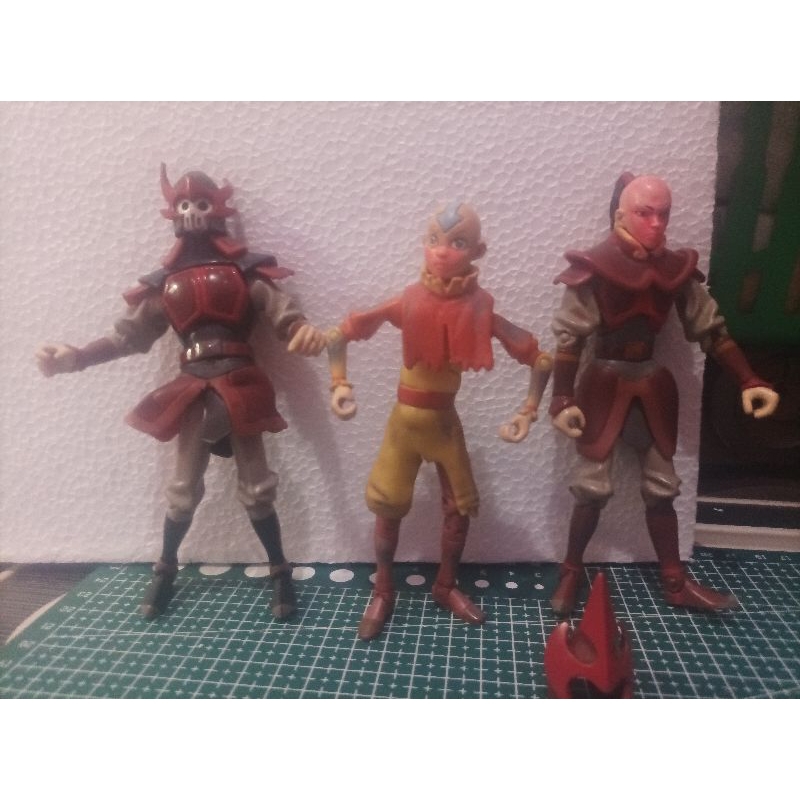 3 action figure Avatar bekas