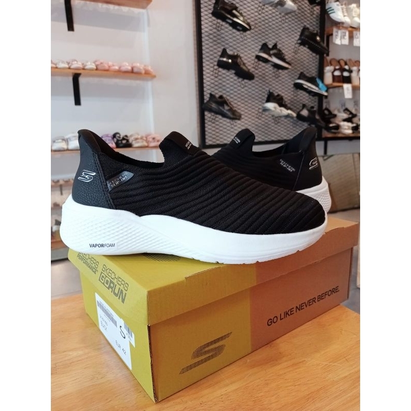 SEPATU SPORT SKECHERS SLIP-INS BOBS 216180