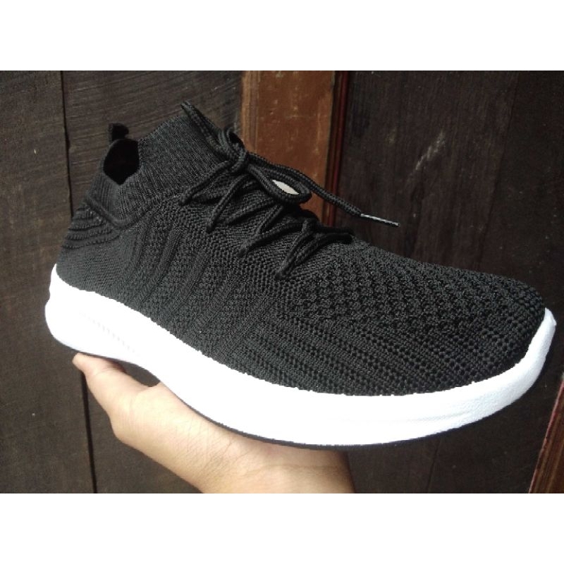 Sepatu rajut sneakers collin