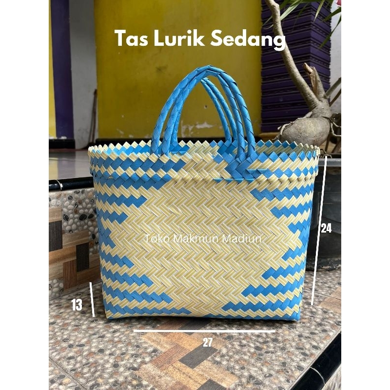 

READY STOCK Tas Ayaman Lurik Sedang/ Tanggung Tas Hajatan/ Tas Souvenir 27x13x24