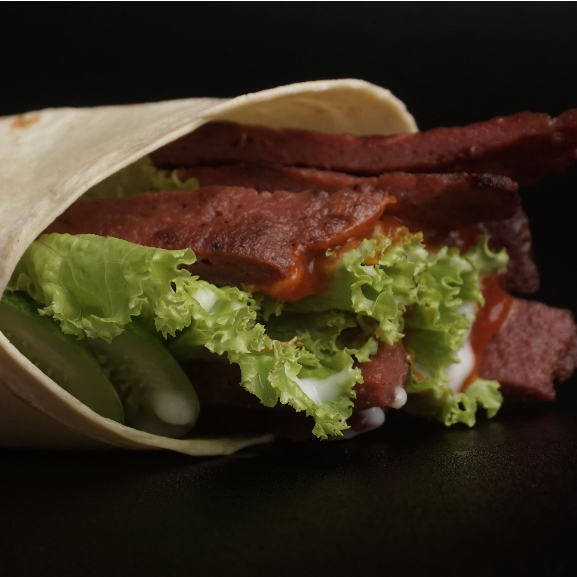 

SUKA BEEF ( daging sapi, sayuran, kulit tortila, dan saus spesial)