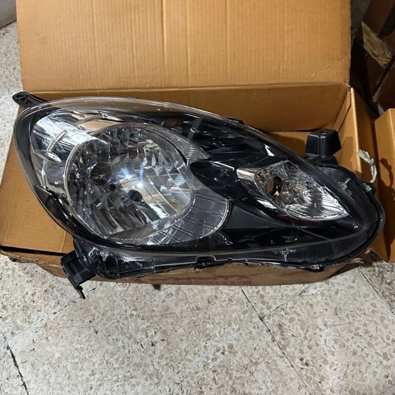 Headlamp Mobilio Brio 2014 Baru Original Honda