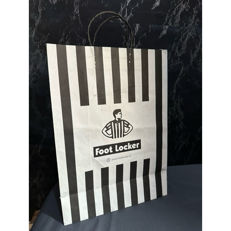 

paperbag foot locker original