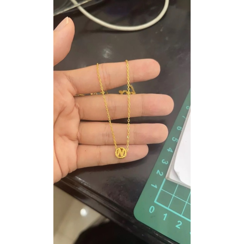 kalung huruf model minimalis emas asli kadar 875