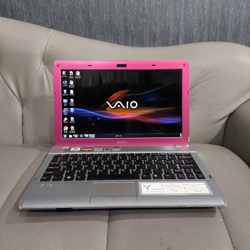 Notebook Sony Vaio Y Series, Amd E - 350, Amd Radeon HD 6310 Graphics, Ram 2/320gb, Silver Pink