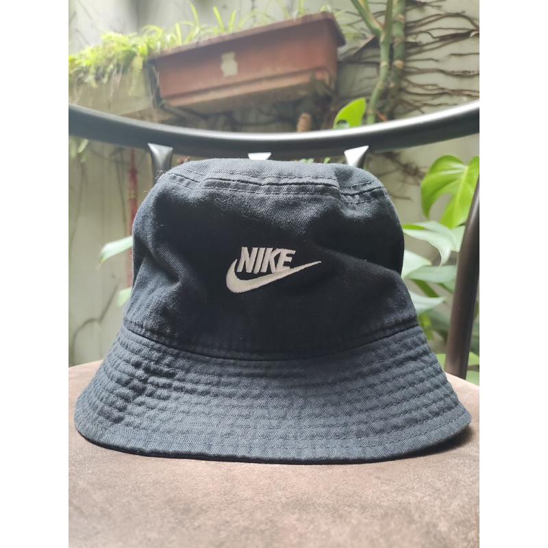 Nike bucket hat