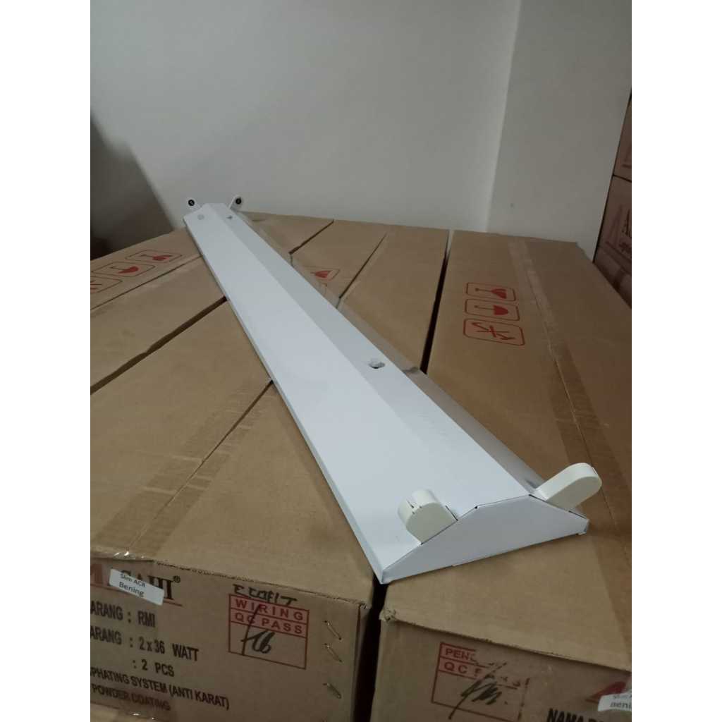 Kap Lampu V Shape 2x36 120cm /.Kap lampu tL / Kap Lampu T8 / Kap Lampu  isi 2 / Kap lampu murah