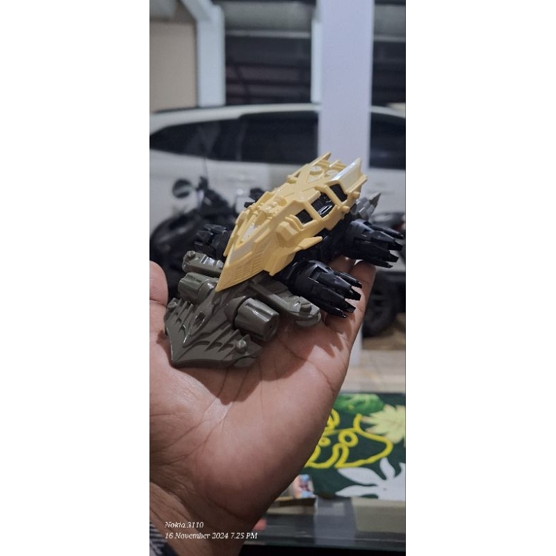 fw baku mulus bandai crush gear