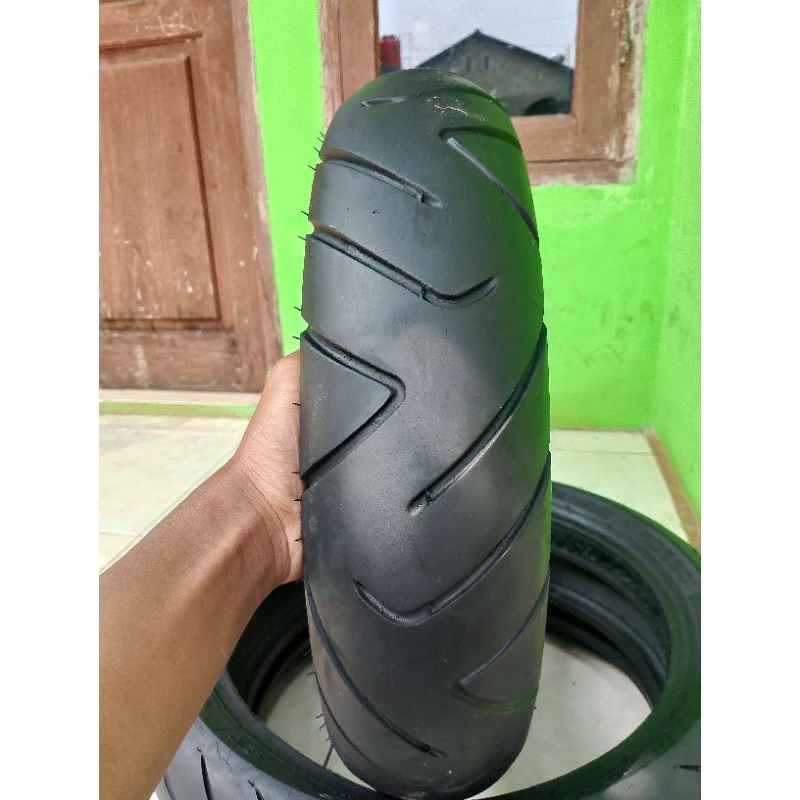 ban motor Scoopy belakang merek irc ukuran 110/90/12