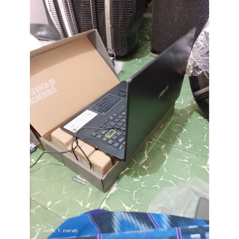 Laptop asusbook celeron ddr4 ram 4 ssd 256