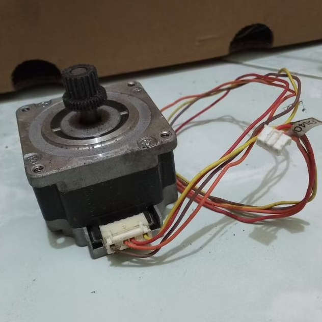 motor stepper nema23 - Model STA-56D1013 - 2A -4kabel