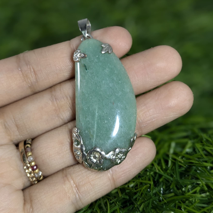 Liontin Aventurine - Stone of Self Reflection
