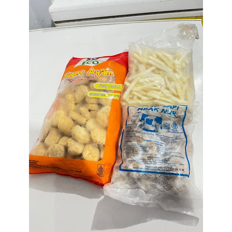 

Paket nugget,bakso, kentang