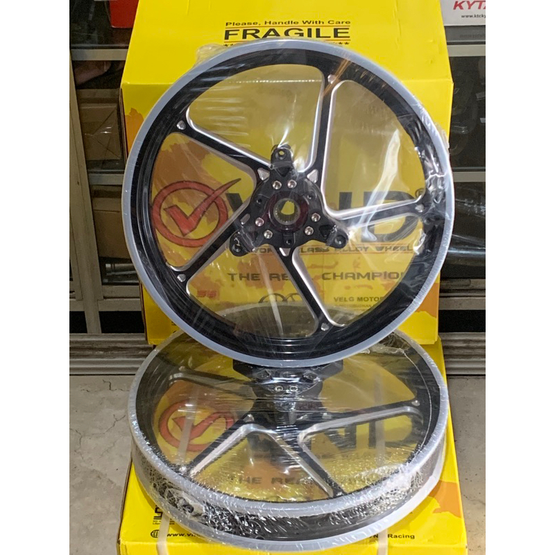 VND VELG AK55 RING 17 FOR NMAX NEW/NMAX OLD/ UK VELG 1.85X14 / 2.15X14 ORIGINAL VND