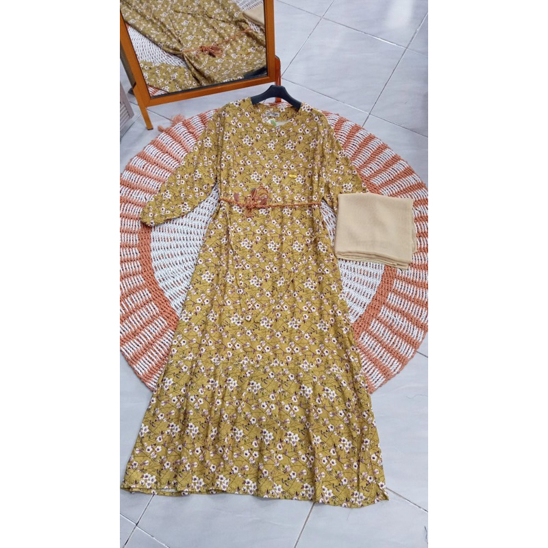 gamis motif bunga tangan kerut