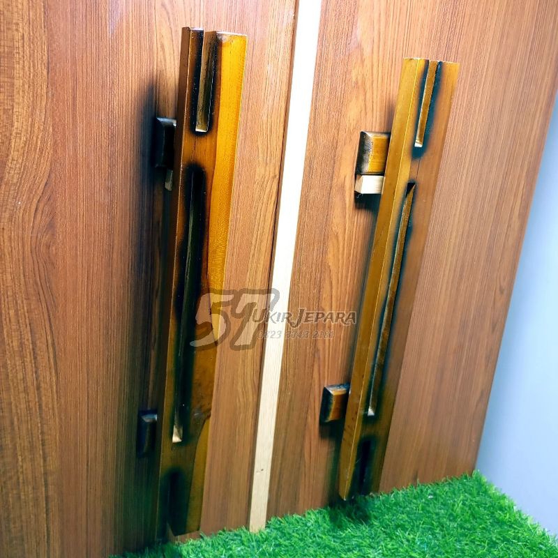 Gagang Tarikan Pintu Minimalis - Handle Pintu Kupu Tarung Bahan Kayu Jati (LM)