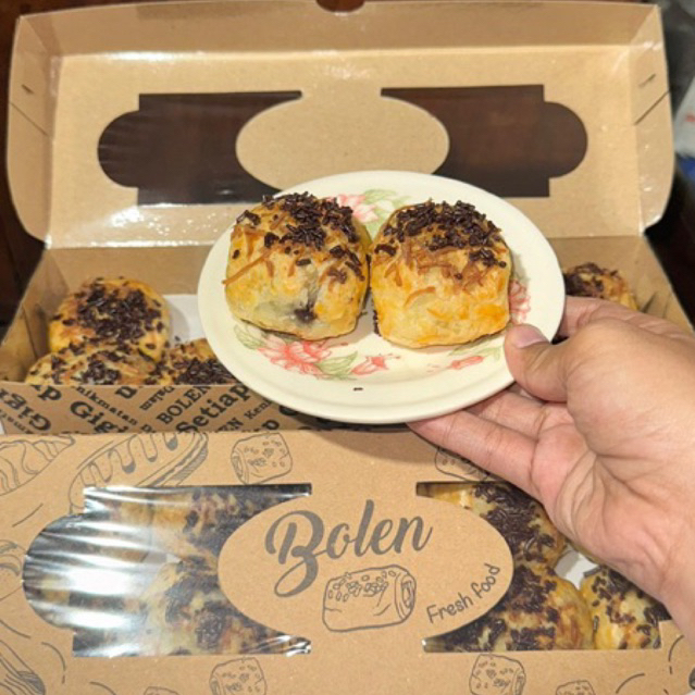 

Bolen Pisang (BOLUN) Coklat Keju / Coklat / Keju (Home Made)