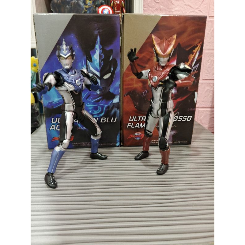 shf Ultraman RB blue , rosso