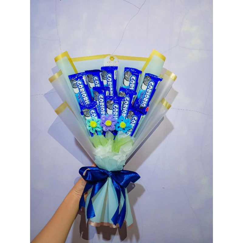 

Bucket Goriorio/Bucket Hari Guru/Bucket Wisuda/Buket Coklat/Buket Valentine/Buket Ulang Tahun