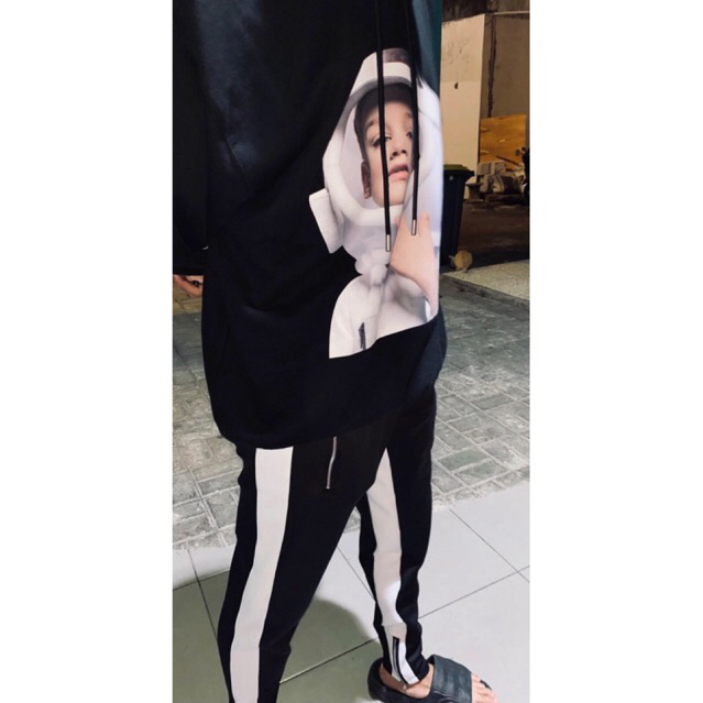 Celana Joger Strip Putih & Merah Gaya  Hypebeast"