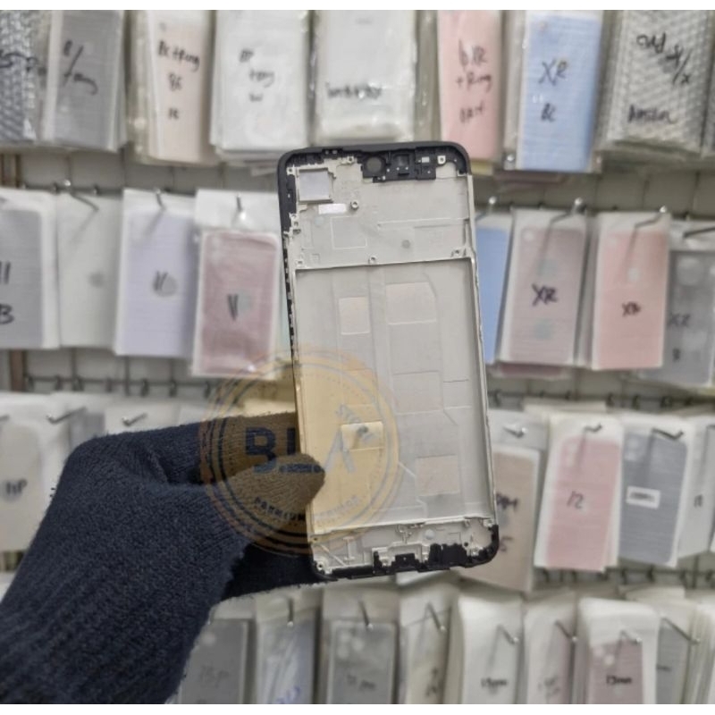 FRAME LCD - TULANG TENGAH TATAKAN LCD REALME C65