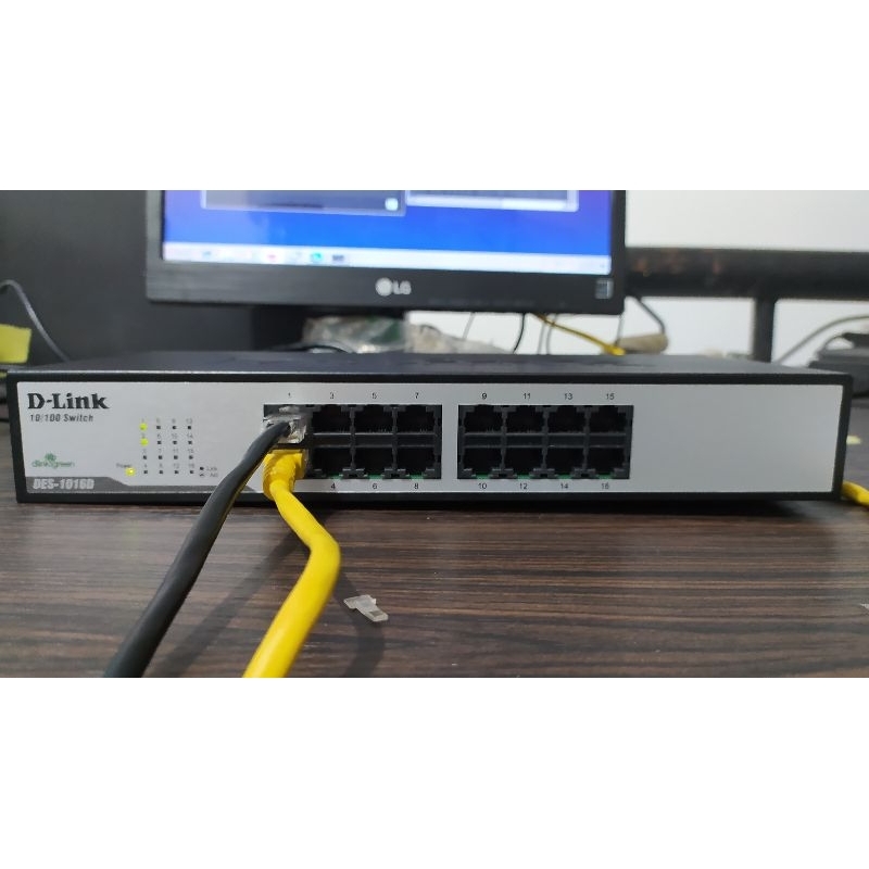 D-LINK DES-1016D